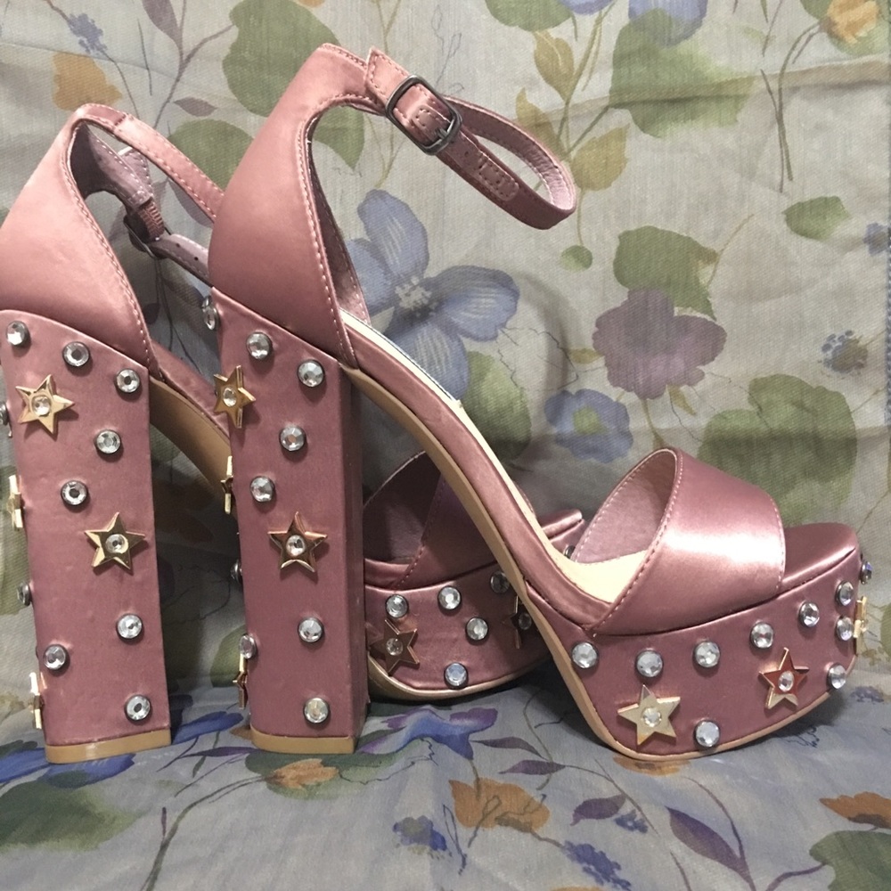 🎉💕Steve Madden Sandals💕🎉